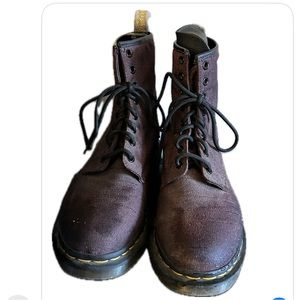 Vegan Dr. martens, burgundy